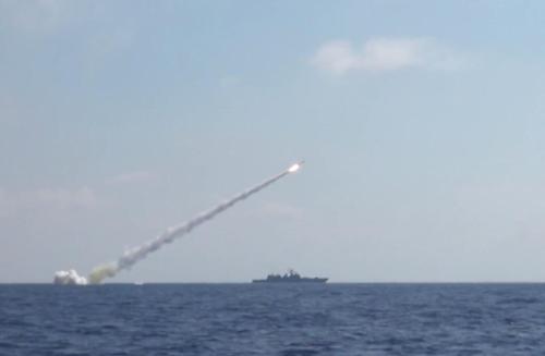 俄军向叙利亚is发射6枚"口径"巡航导弹