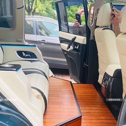 三菱帕杰罗改装航空座椅 升级内饰范例