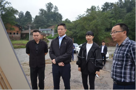 【夹关·动态】邛崃市政府副市长杜俊兵调研指导夹关镇白沫江水美乡村
