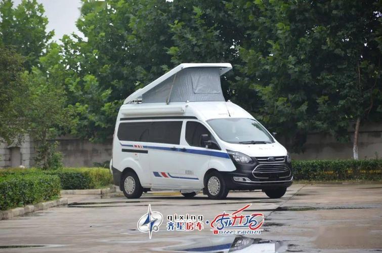 星浩版dt2320-2房车(齐星大通双排t70越野房车)