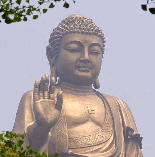 无锡灵山大佛世界上最大的佛像游客却称玩不起