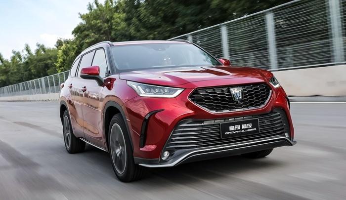 一汽丰田皇冠重出江湖首款车型陆放2758万起车长超5米