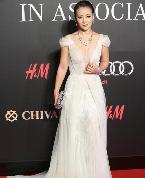 娇艳如花,风情万种——陈紫函