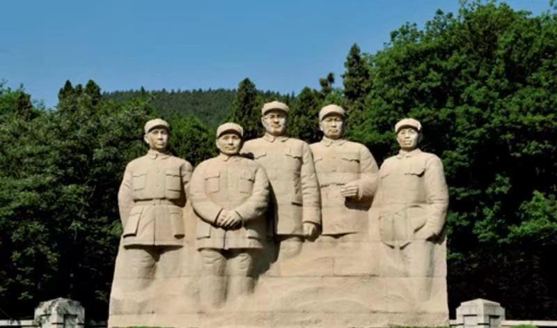 淮海战役总前委.他们为战役立下了不朽功勋,值得我们永远记住!