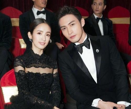 《花不弃》珍贵合照:林依晨林柏宏戏外撒糖,柳青芜差点没认出!