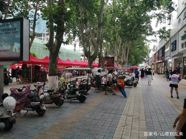 商丘市步行街摆摊生意如何?续
