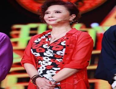 国家一级演员蔡明,春晚的常客,与老公的爱情令人羡慕