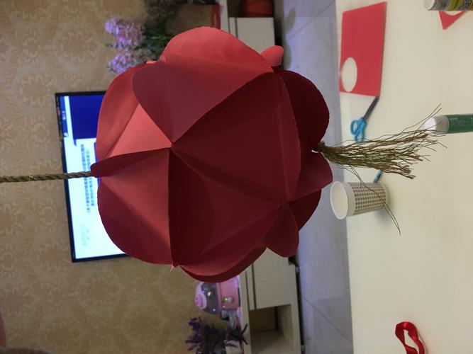 手工活动:绣球灯笼