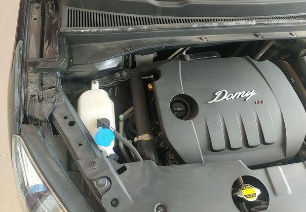 众泰大迈x5 2017款 1.5t 手动 白金版精英型 (国Ⅴ)