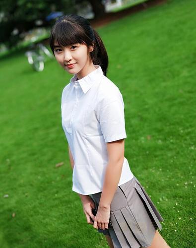 林昕宜文艺照 林昕宜图片大全