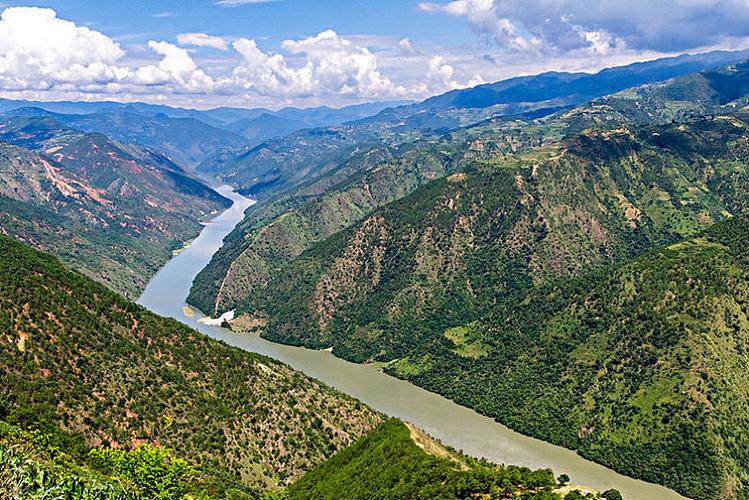 澜沧江峡谷图片_澜沧江峡谷高清图片_全景视觉
