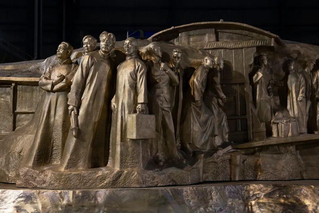 献礼百年,《红船启航》 | 中国美术学院教授杨奇瑞主创雕塑作品在嘉兴