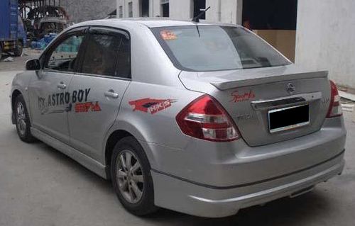 日产颐达汽车改装大包围