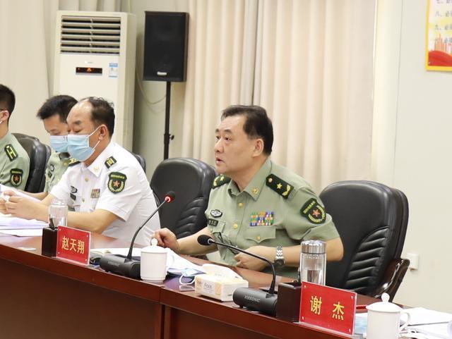 陕西省军区少将司令员赵天翔到铜川军分区检查调研