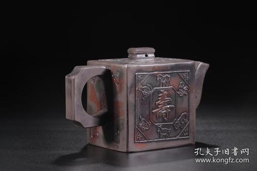 民国,"高彩荣制"十二生肖福寿紫砂壶尺寸:高9宽15厘米重:287克此壶