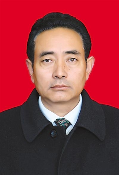 索达,男,藏族,1960年1月生,西藏江达人,1980年7月加入中国共产党