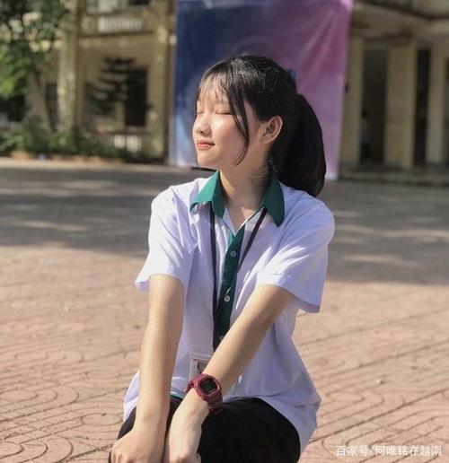 越南小女孩,因为清纯外表爆火