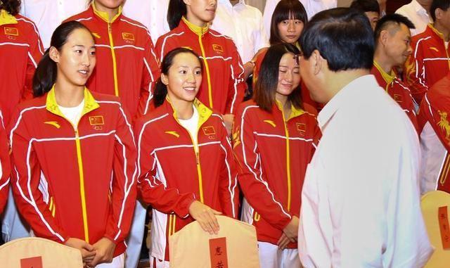 王芳篮球球员的身高是多少?