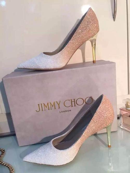 jimmy choo吉米周经典款倍受国内外时尚名媛达人明星永恒青睐新潮流