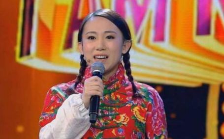 丫蛋终于不再隐瞒,说出被师傅赵本山赶出家门的原因,离婚却是主要因素