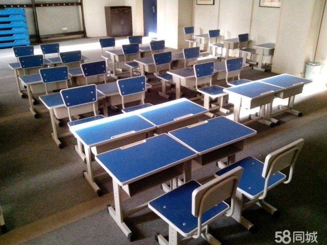 低价处理学生课桌椅 可升降 幼儿园桌椅 午睡床 黑板白板 培训桌椅等