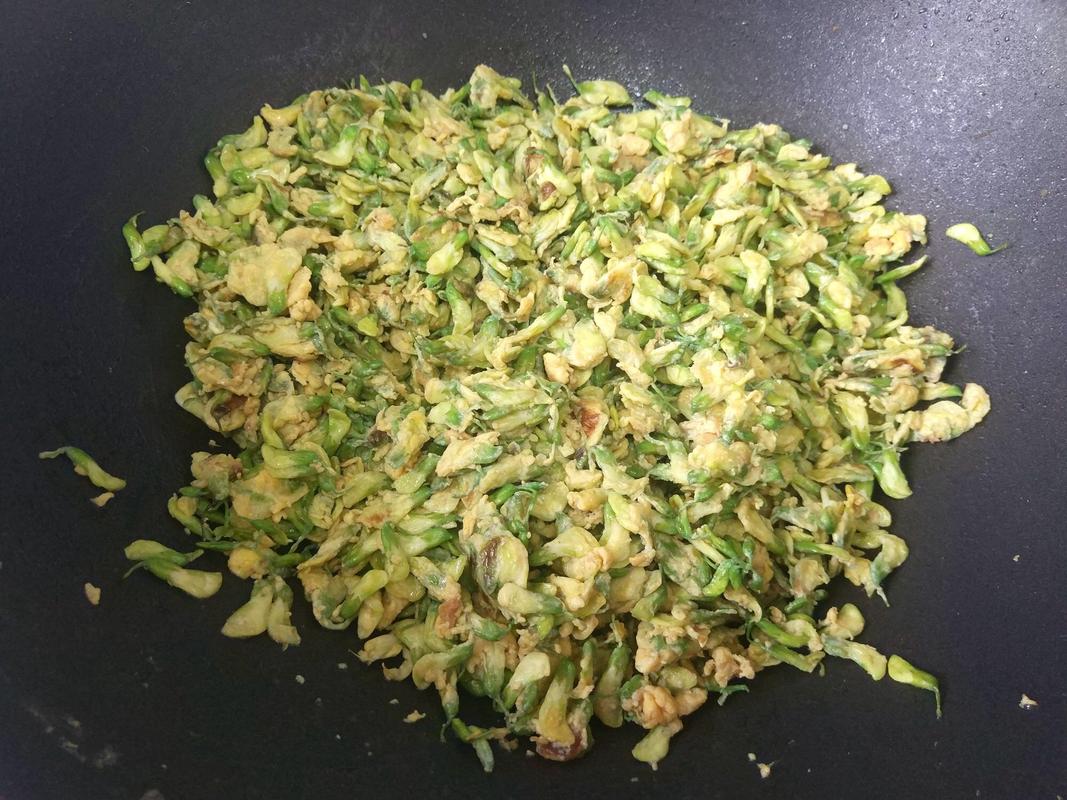 但是槐花虽然好吃,但是不能多吃,关于槐花的吃法以及禁忌