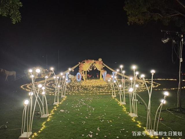 草坪求婚布置图片大全,室外草坪布置求婚效果图