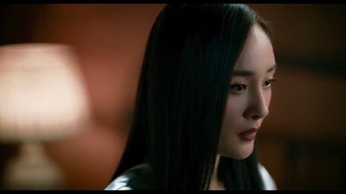 杨幂在完美女孩中首次饰演ai机器人