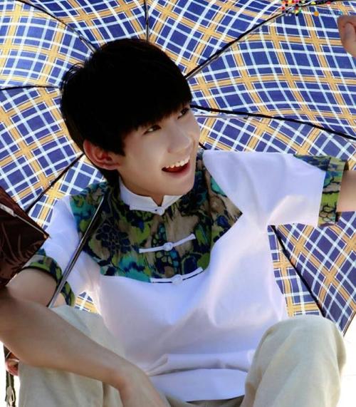 网友:现在只有可爱是永远珍贵的特质,粉丝们看了纷纷艾特王源!