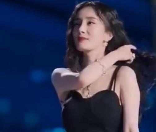 杨幂扶沈腾扶了个寂寞具体怎么回事