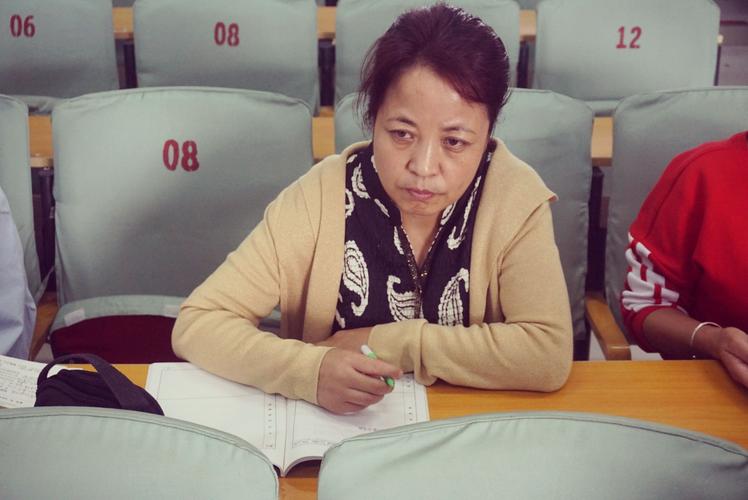 隆化县第三中学教师参加道德与法治网络培训