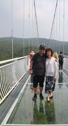 凌云飞渡玻璃桥