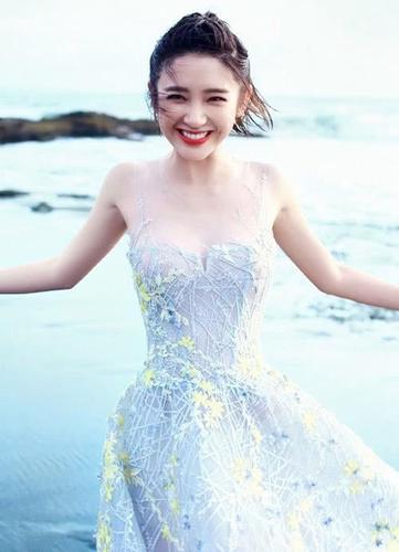 唐艺昕迷人身材照,图2美,图5更美,但都敌不过图7的美人出浴!