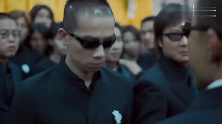 古惑仔三联帮要干掉山鸡陈浩南第一个站出来谁敢动我干死他