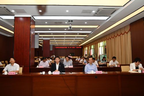省全面恢复加快推动经济建设座谈会 钟鸣明 王晓桥 黄绍明出席会议