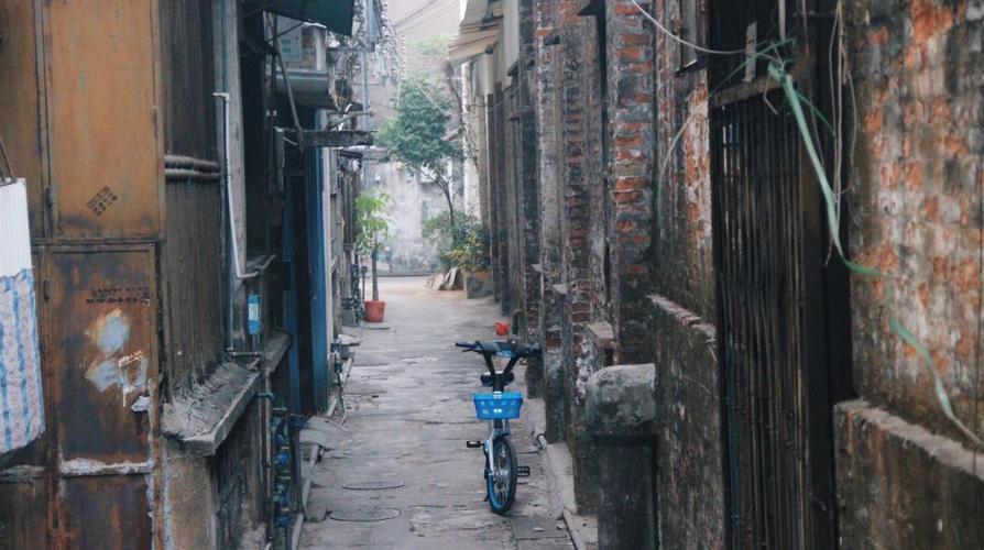 石湾最地道的文艺小巷!抛去繁华印记,遇见跃进路