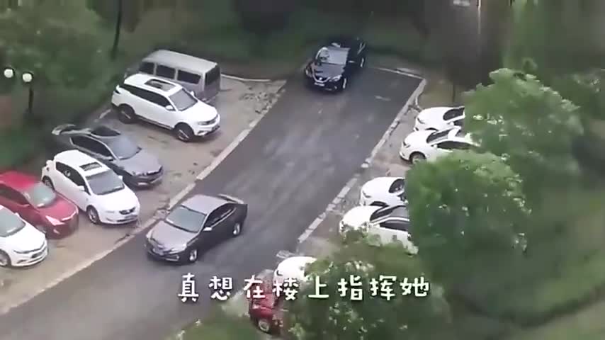 为您推荐: 密逃:女司机为什么叫"马路杀手",看了杨幂开滚轮车,我秒懂!