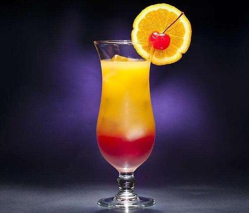tequila sunrise什么意思,是龙舌兰日出鸡尾酒颜值和口感很日出