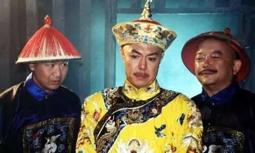 清朝皇帝上朝时到底说满语还是汉语?