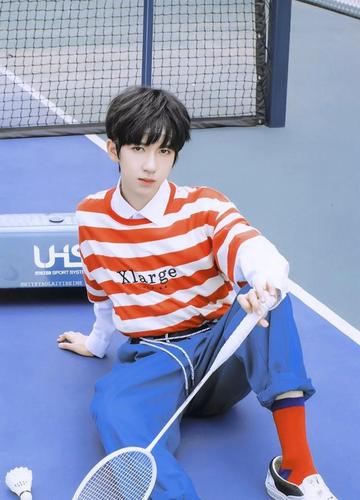 tnt小兔崽(贺峻霖)绝美神仙图片分享