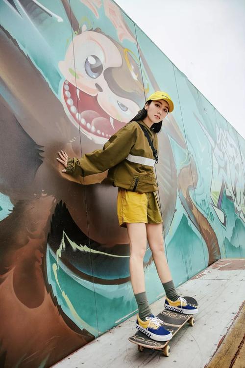 潮地探访在广州最og的滑板店打造滑板女孩的专属造型