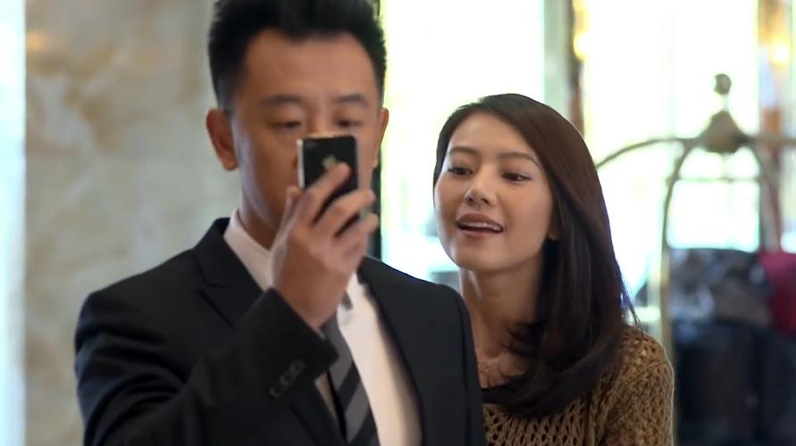 咱们结婚吧:高圆圆假装和黄海波搭讪,被领导盯上了!麻烦大了