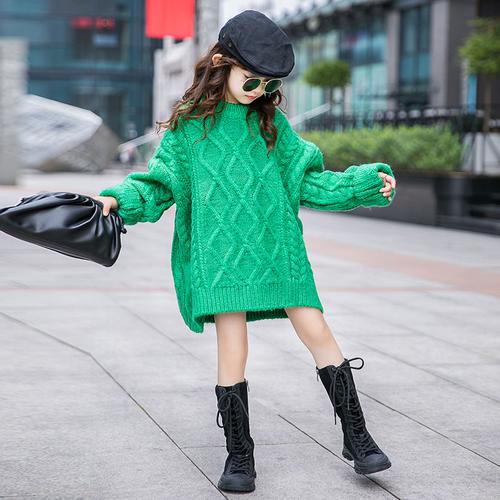 一折白色毛衣女童宽松