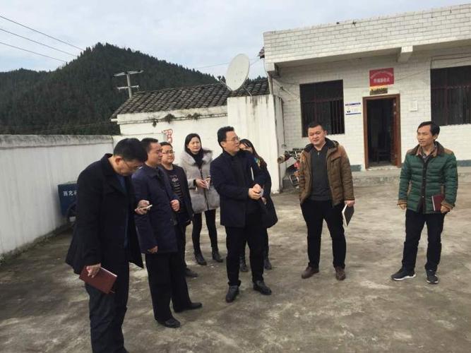 杨佳书记到村调研精准扶贫工作