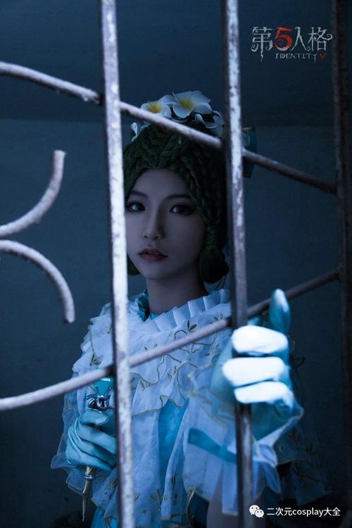 第五人格艾米丽黛儿清秀冷艳暗黑系风格的一组cos