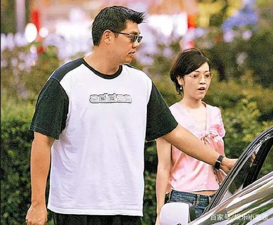 豪门私生女逆袭人气主播,分手周杰伦嫁高富帅,侯佩岑野心有多大