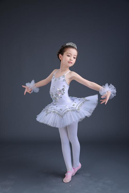 新款儿童芭蕾舞裙演出服纱裙吊带芭蕾小天鹅舞蹈演出服亮片蓬蓬裙