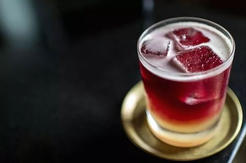 中国人喝葡萄酒为什么不兑雪碧了?