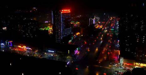 当街灯与景观灯饰交相辉映时 襄汾这座古老的县城散发出无穷的魅力和