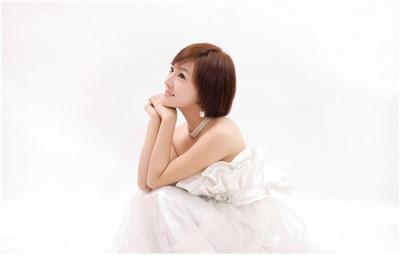 90后美女国模夏馨雨写真图片